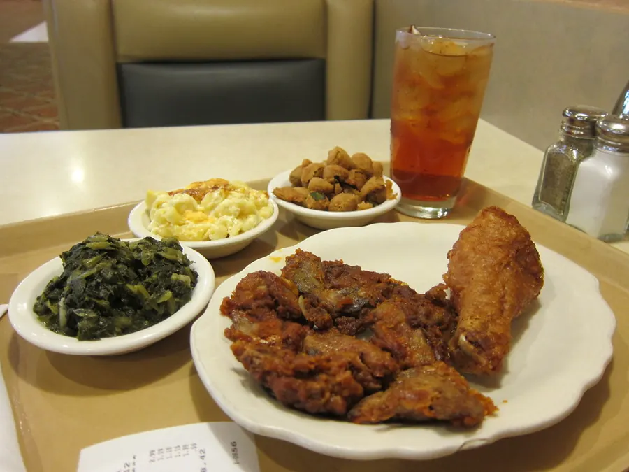 Chicken plate with sides
